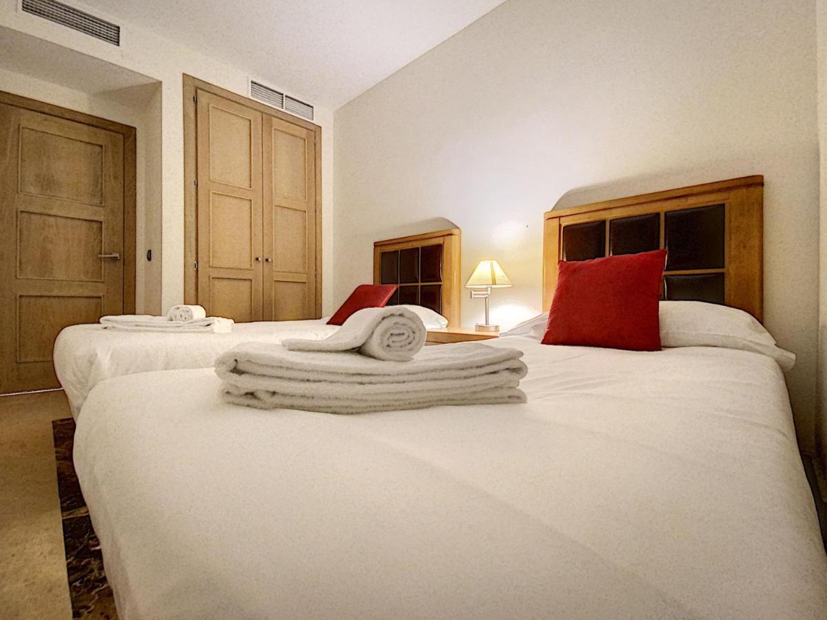 Lovely Apartment With Pool & Sea Views - Marina Del Castillo 2129 Manilva Eksteriør bilde