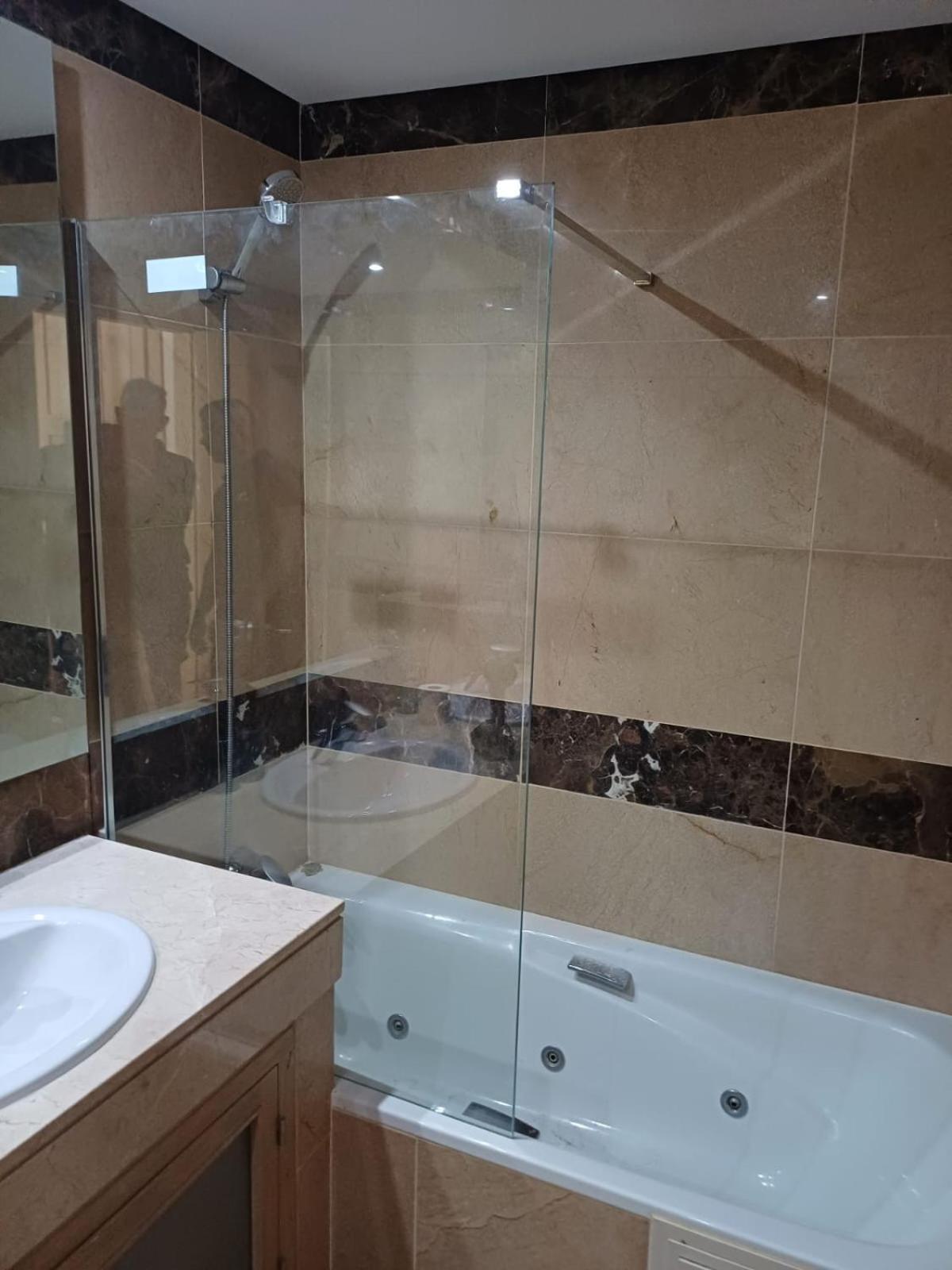Lovely Apartment With Pool & Sea Views - Marina Del Castillo 2129 Manilva Eksteriør bilde